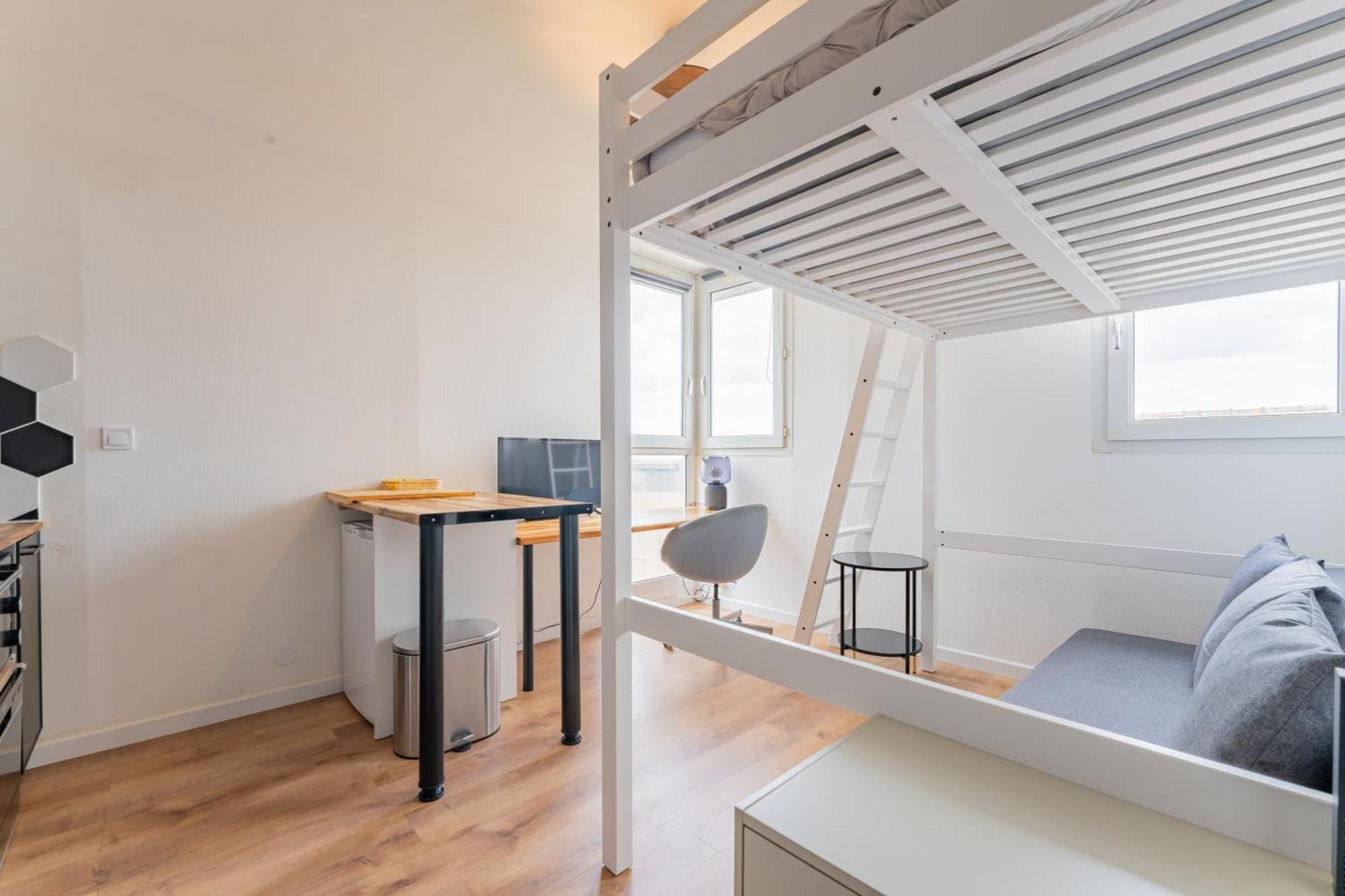 Charlemagne - Studio Confortable Avec Parking Gratuit - Quelques Pas De La Gare, Cuisine, Wifi Appartement Arras Buitenkant foto